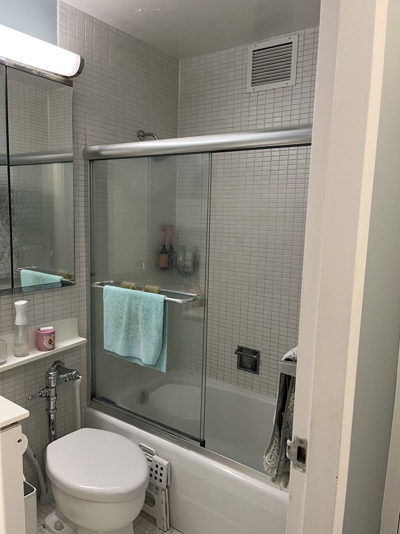 777 N Michigan Avenue Unit: 2108