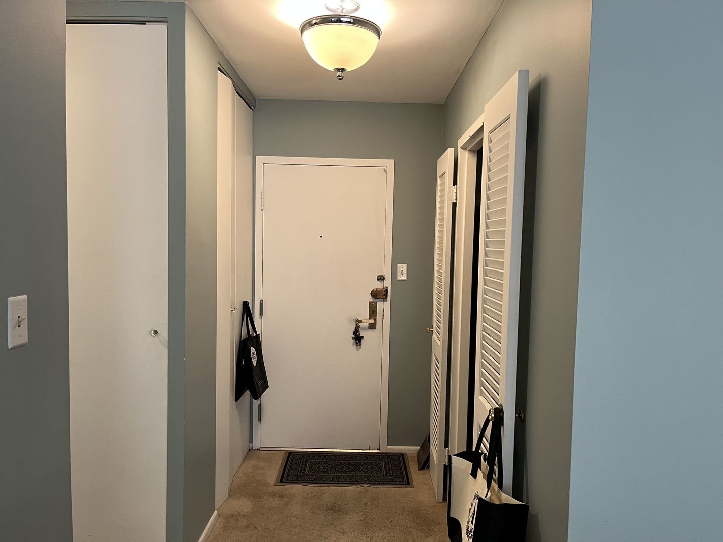 777 N Michigan Avenue Unit: 2108