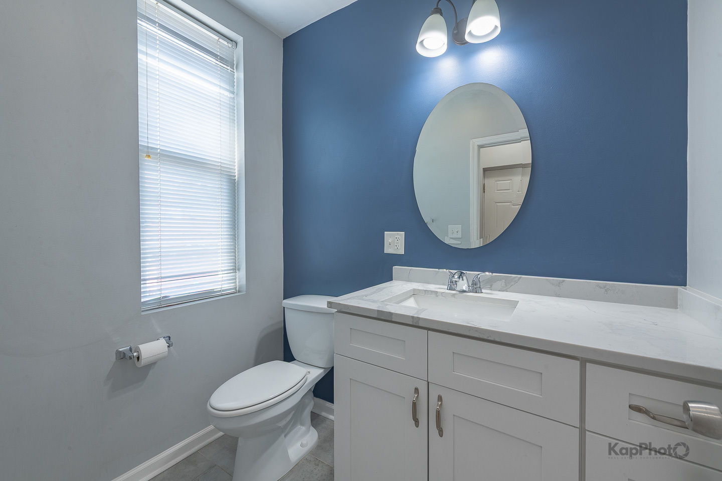 1926 N Sawyer Avenue