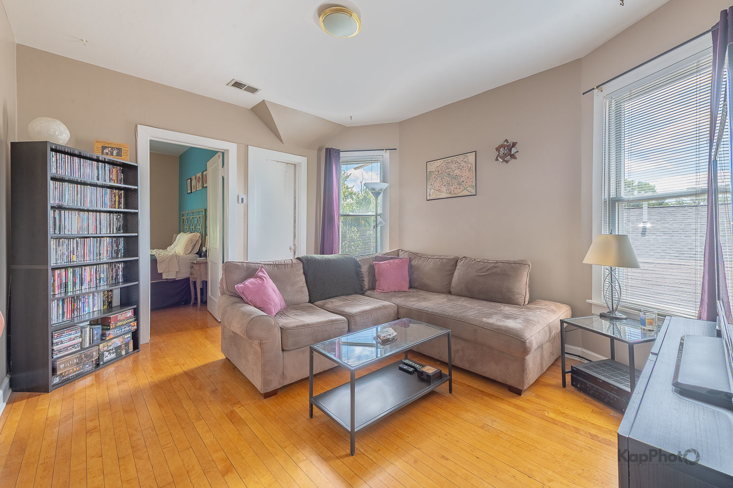 1926 N Sawyer Avenue