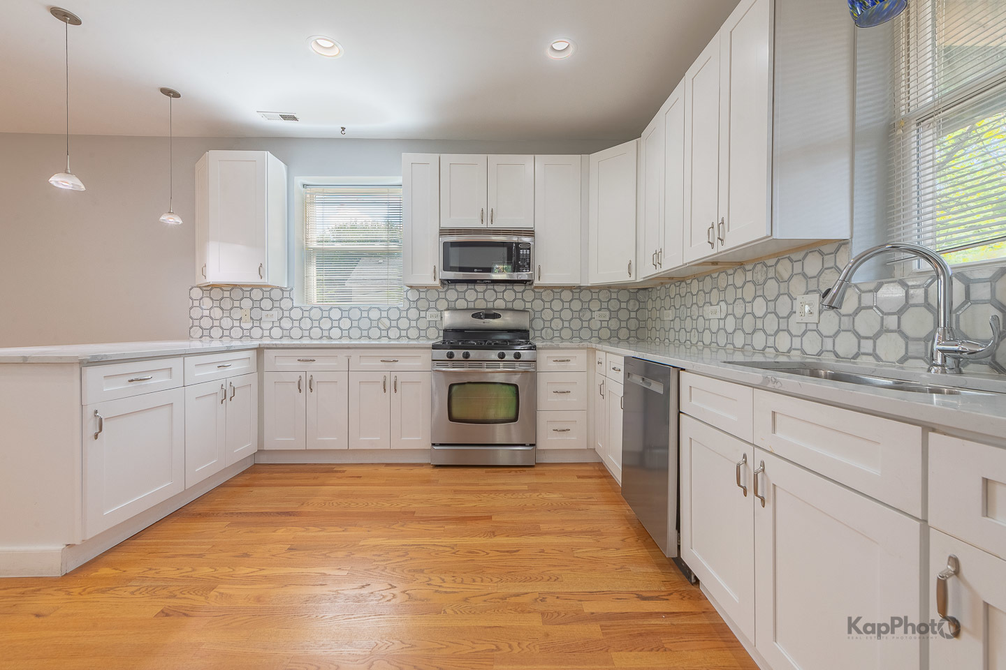 1926 N Sawyer Avenue