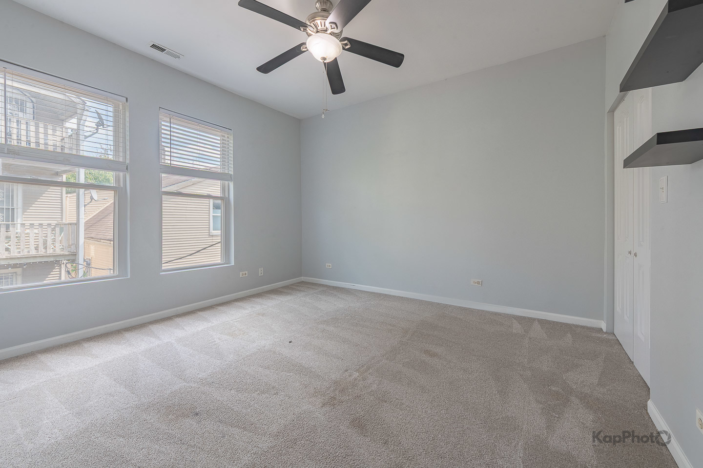 1926 N Sawyer Avenue