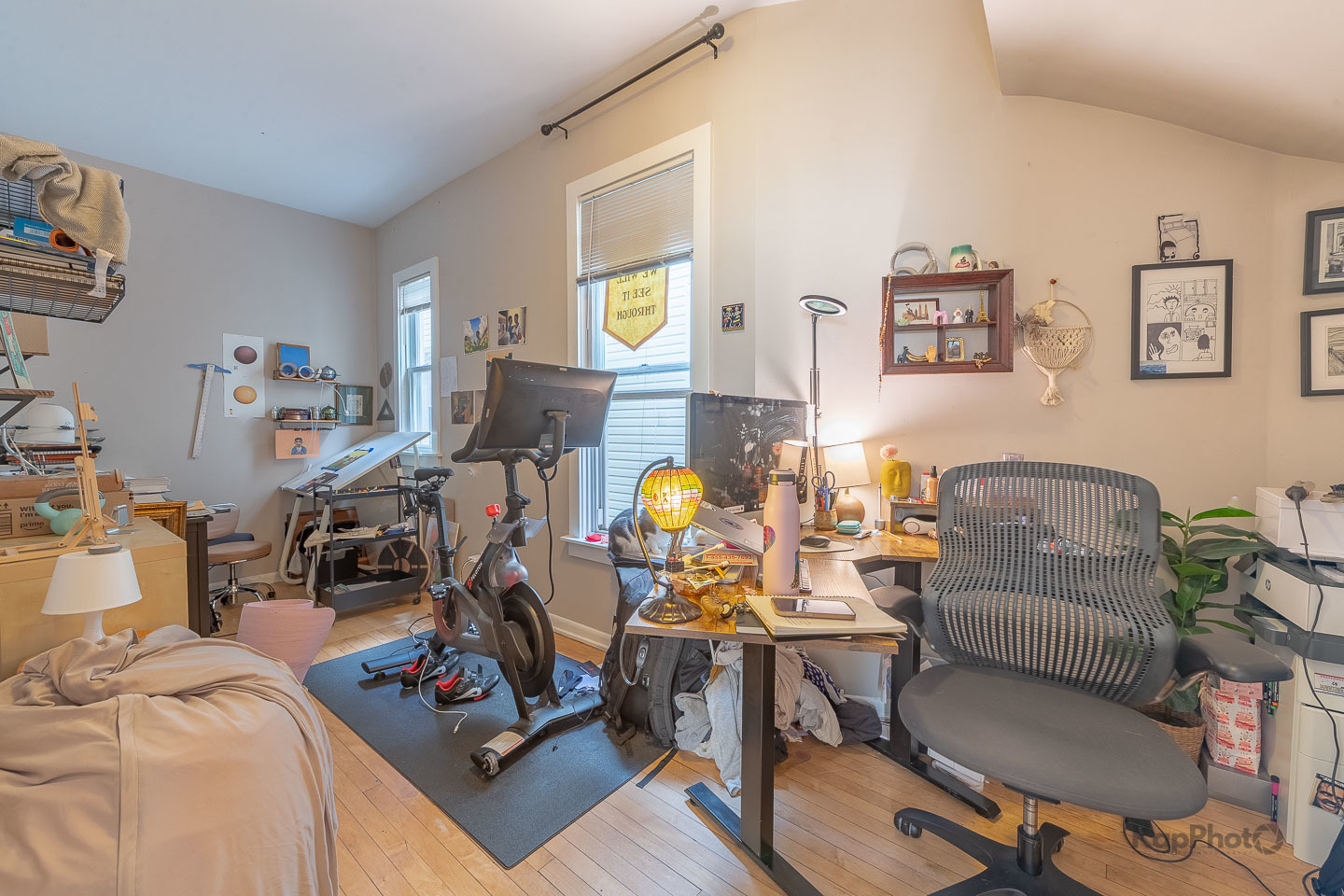 1926 N Sawyer Avenue