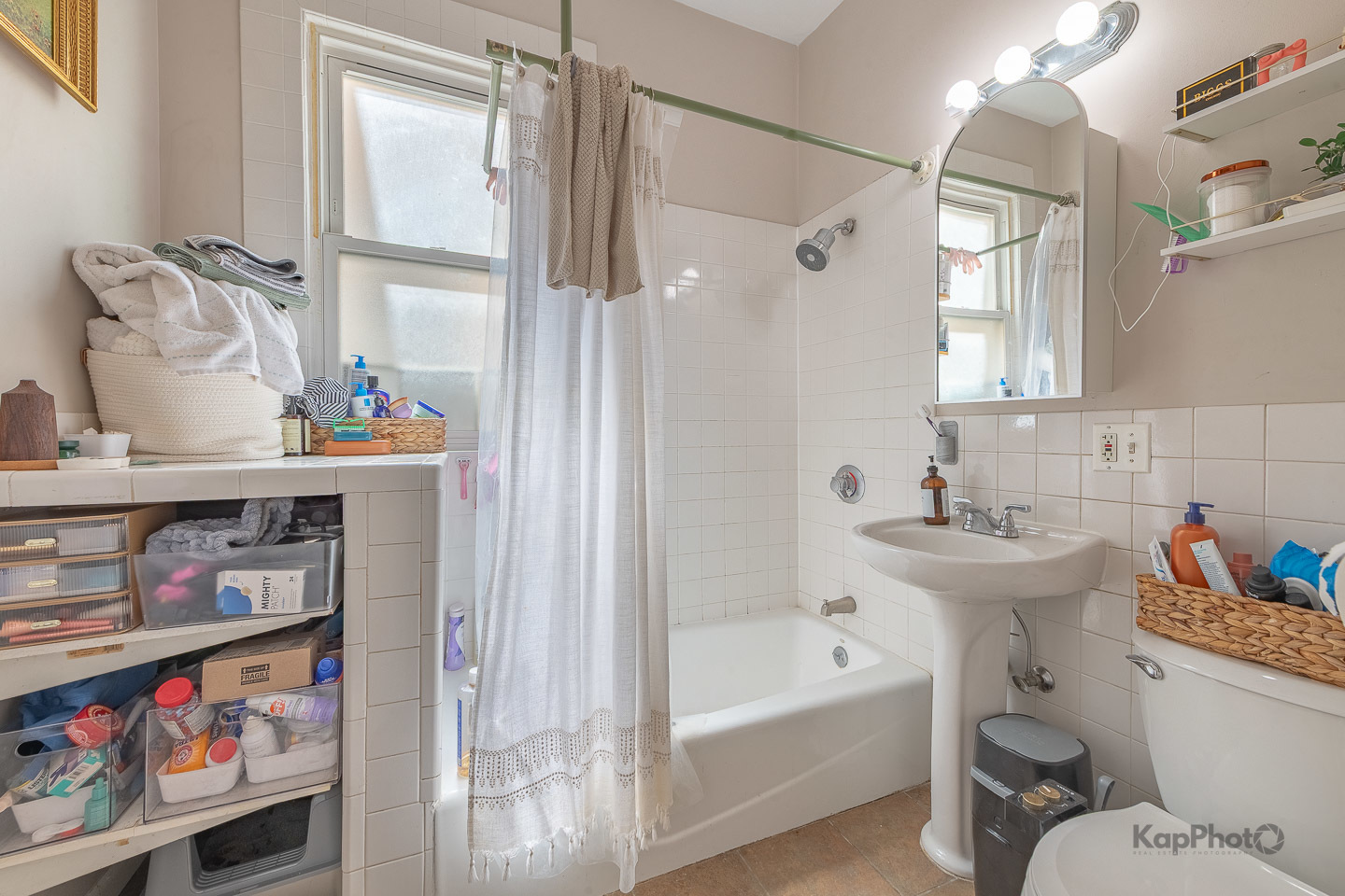 1926 N Sawyer Avenue