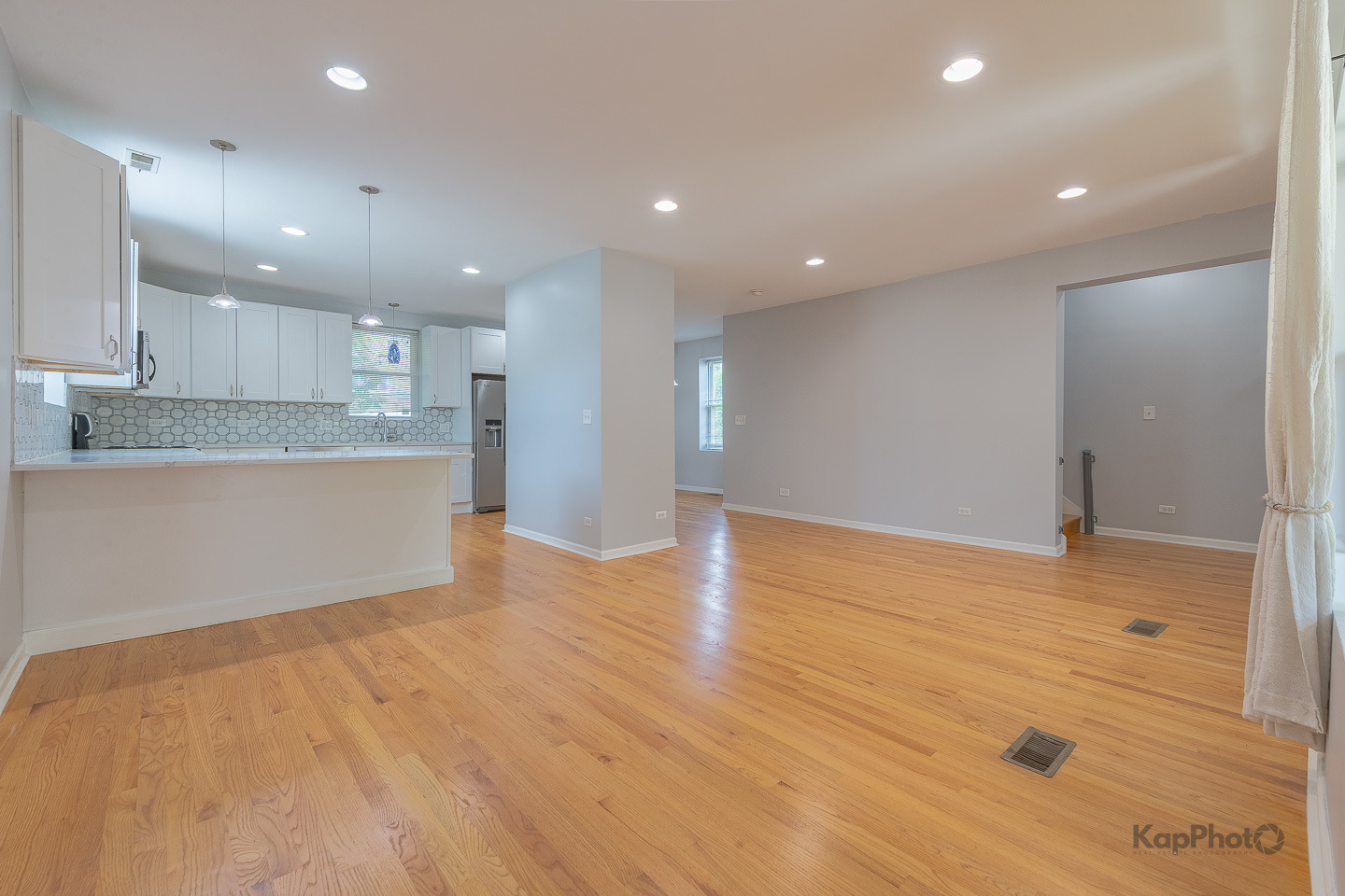 1926 N Sawyer Avenue