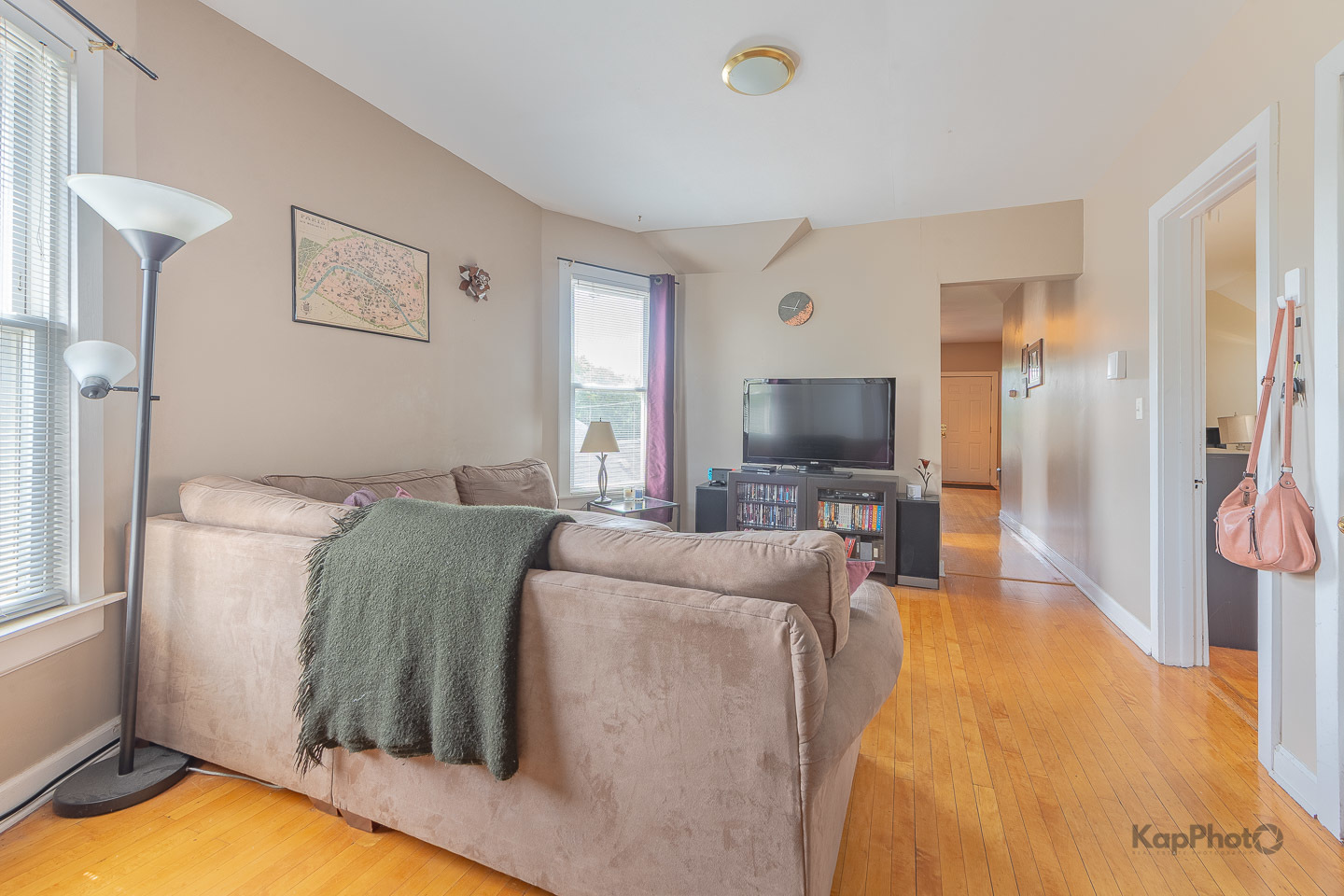 1926 N Sawyer Avenue