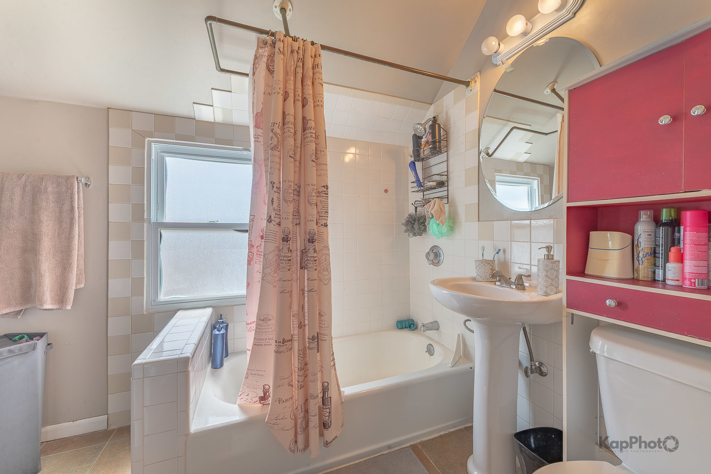 1926 N Sawyer Avenue