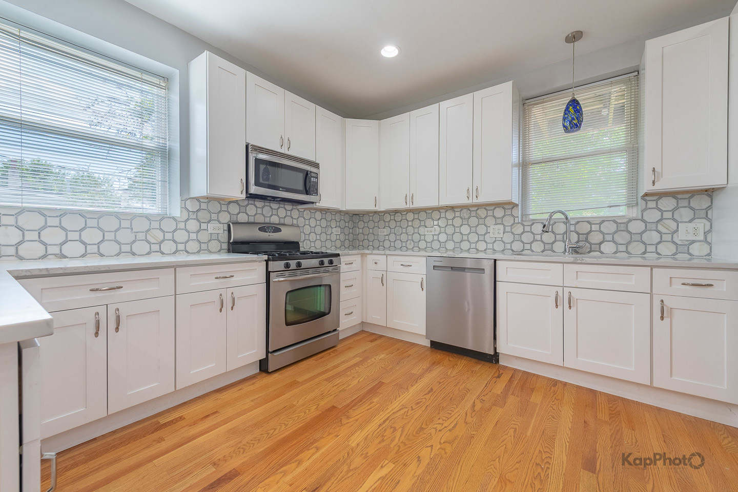 1926 N Sawyer Avenue