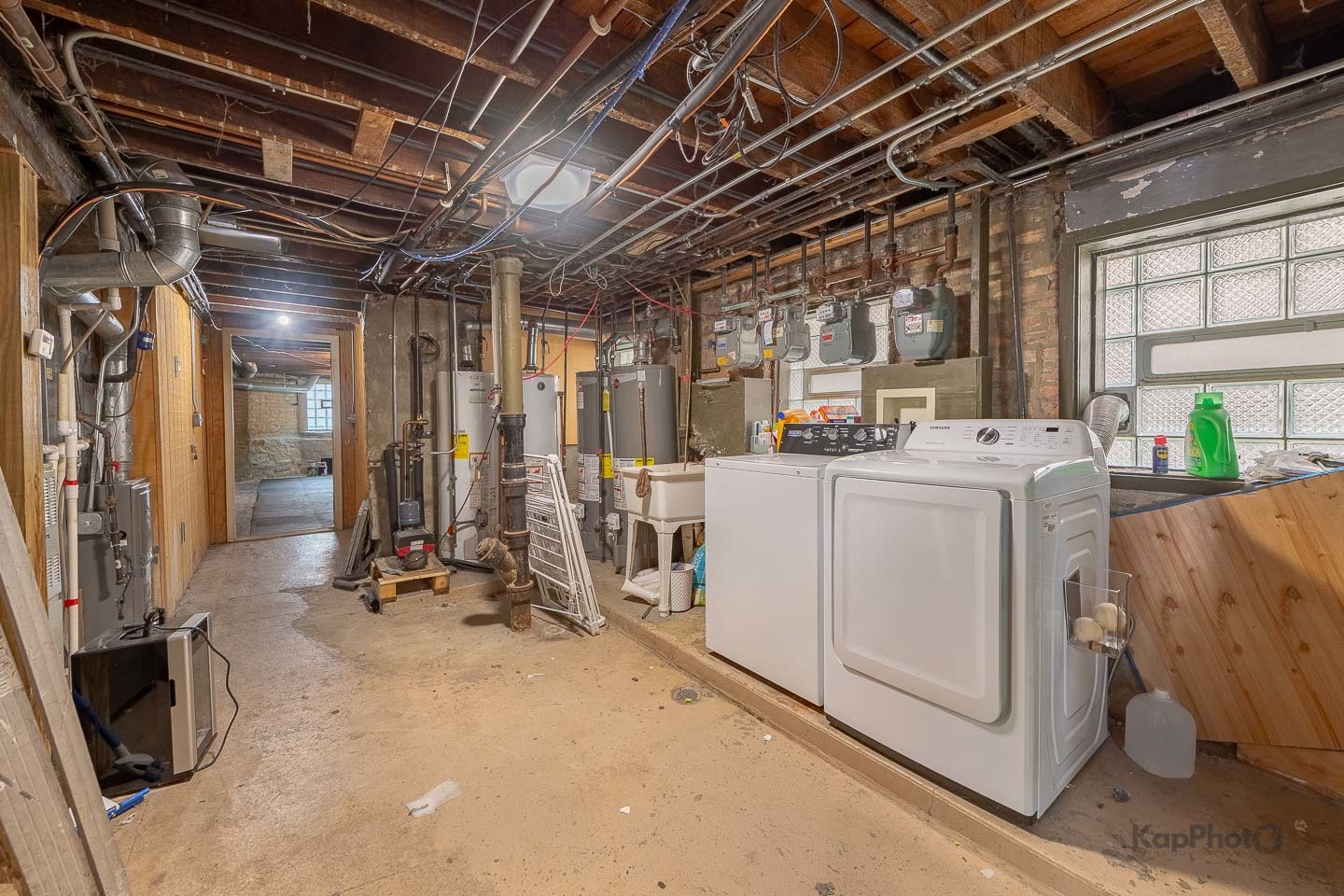 1926 N Sawyer Avenue