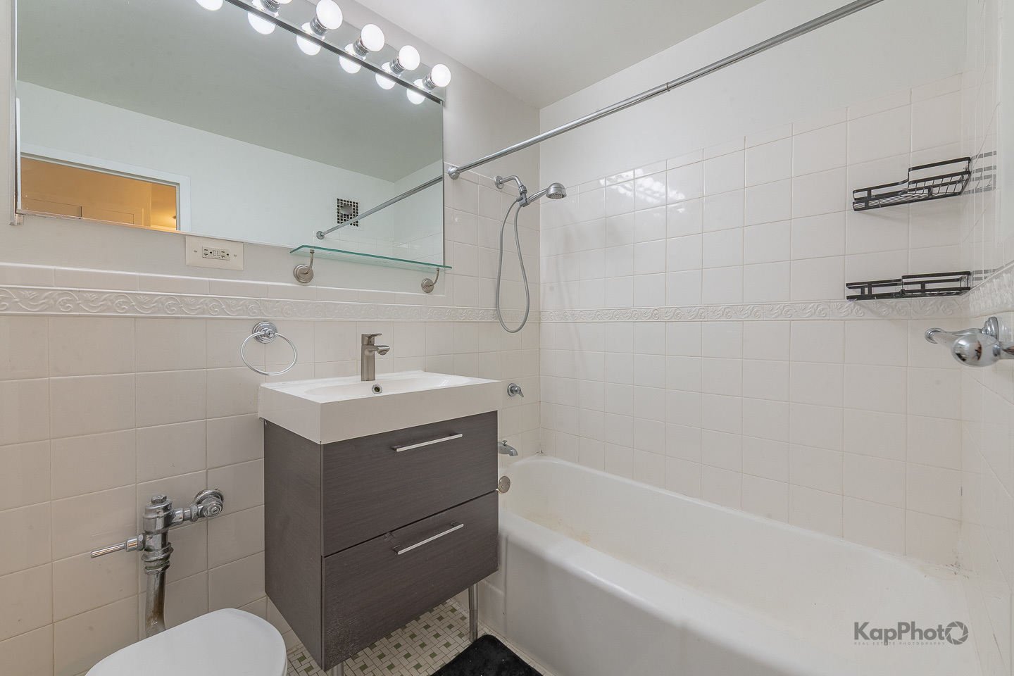 6030 N Sheridan Road Unit: 2108