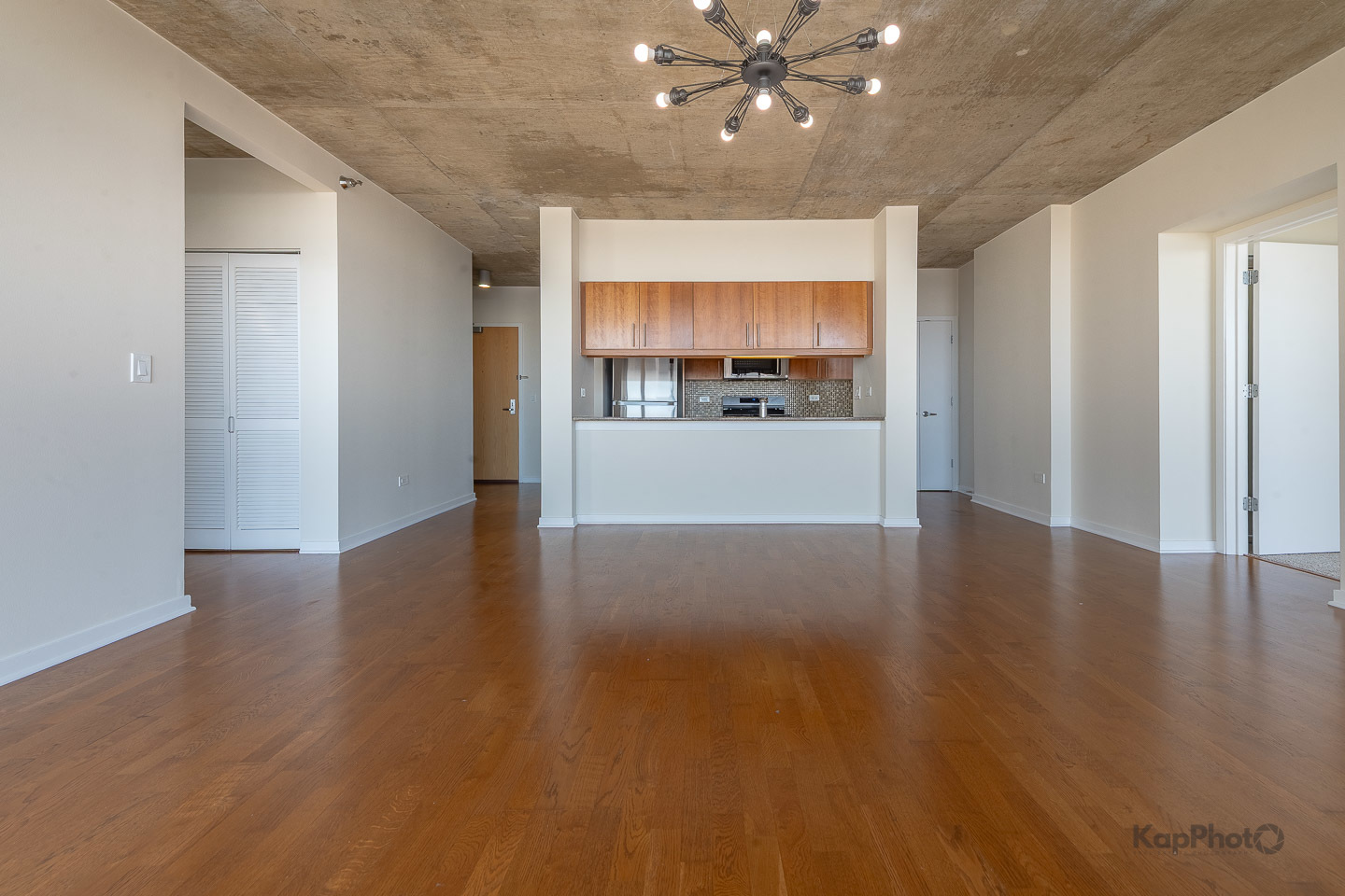 611 S Wells Street Unit: 2406