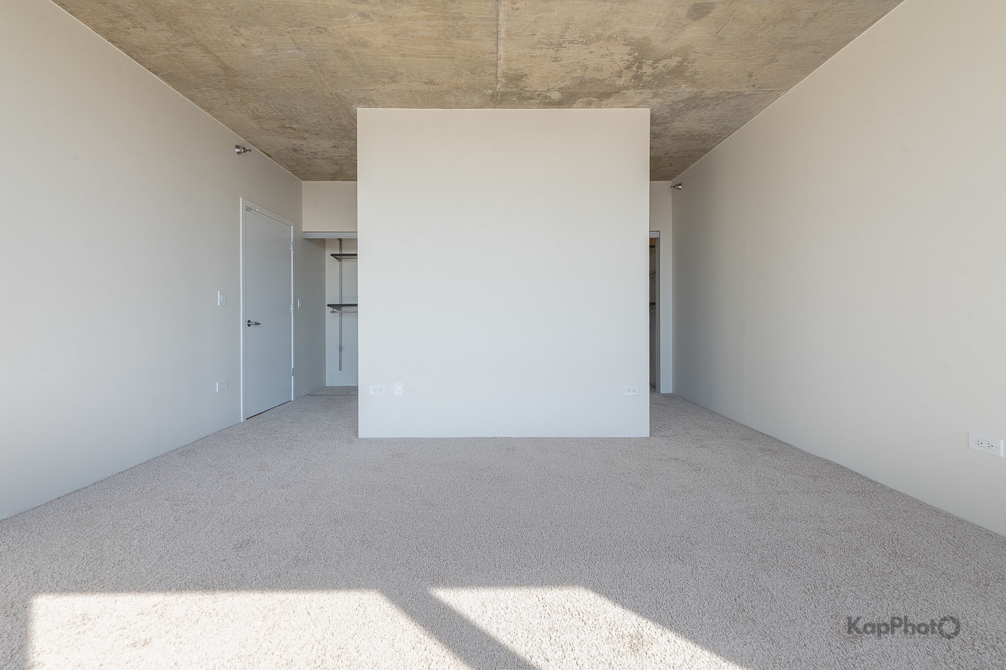 611 S Wells Street Unit: 2406