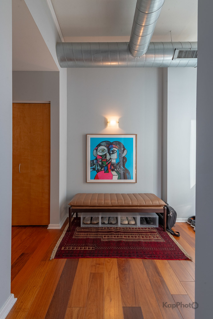 1819 S Michigan Avenue Unit: 601