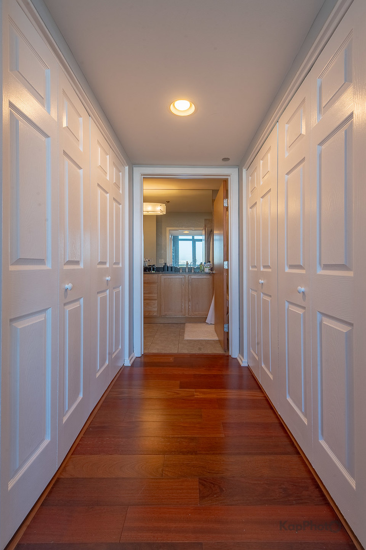 1819 S Michigan Avenue Unit: 601