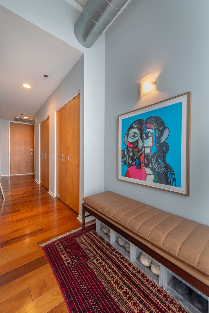 1819 S Michigan Avenue Unit: 601