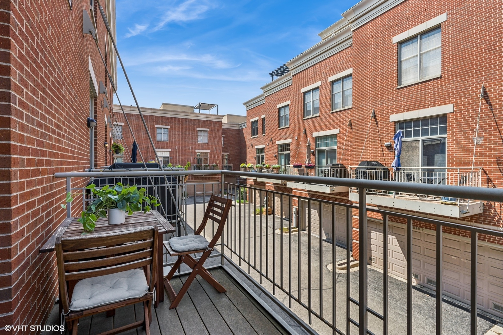 1066 W Fry Street
