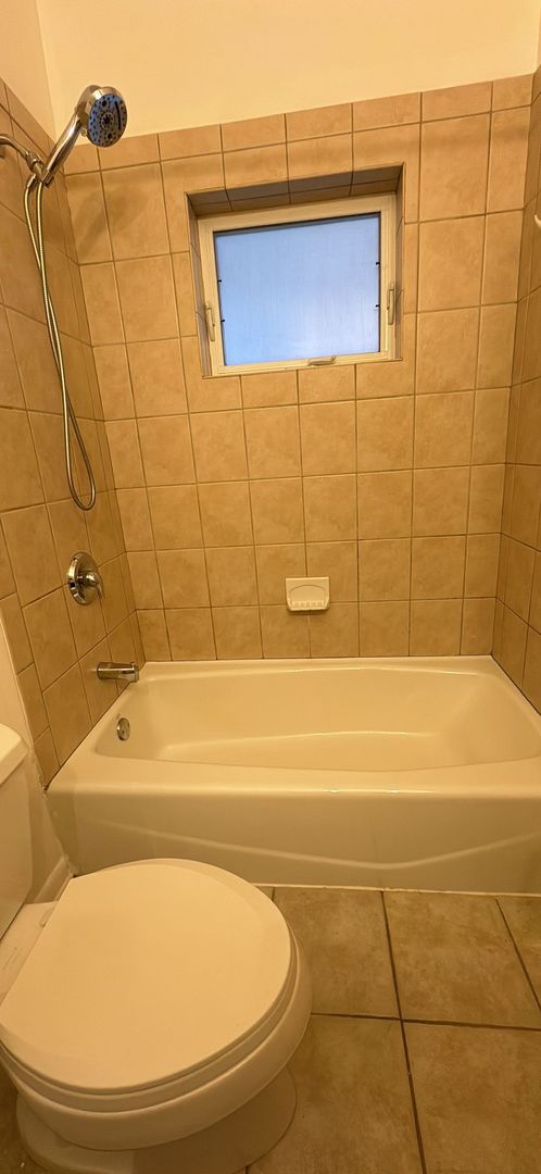 711 W 31st Street Unit: 1