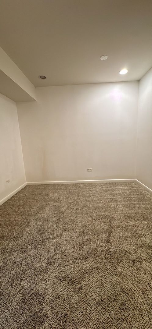 711 W 31st Street Unit: 1