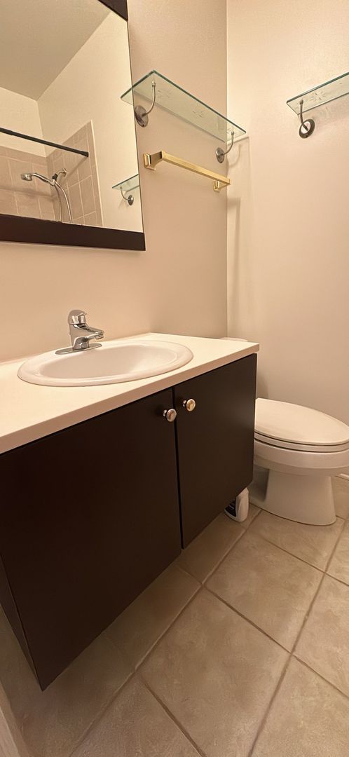 711 W 31st Street Unit: 1