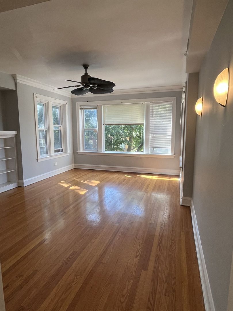 8019 S Vernon Avenue Unit: 2