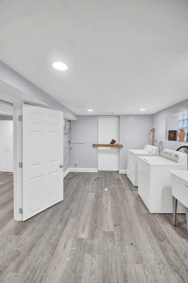 7316 S Woodlawn Avenue