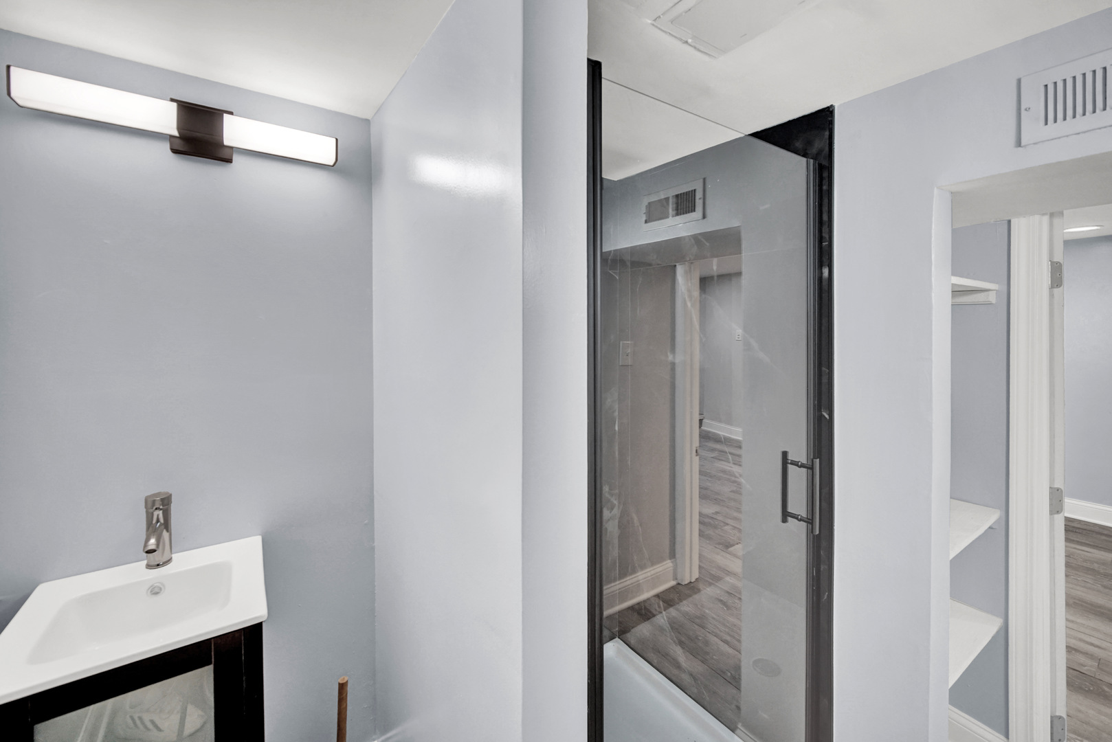 7316 S Woodlawn Avenue