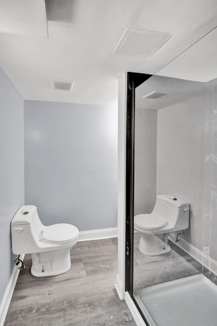 7316 S Woodlawn Avenue