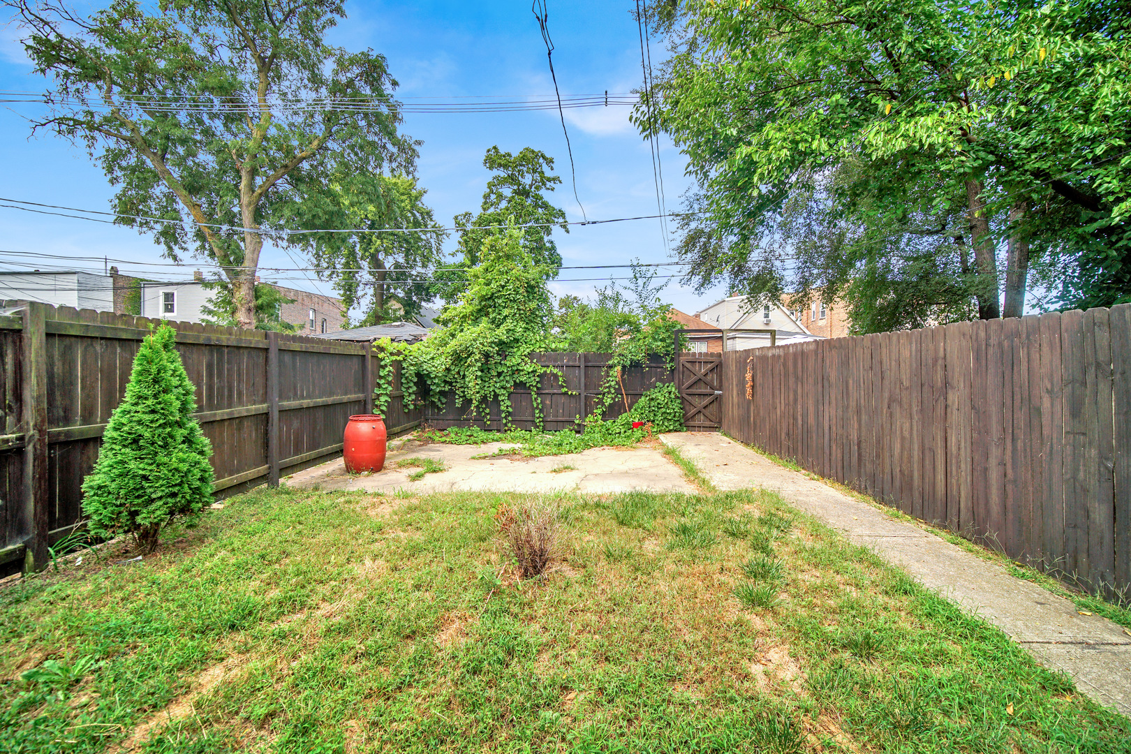 7316 S Woodlawn Avenue