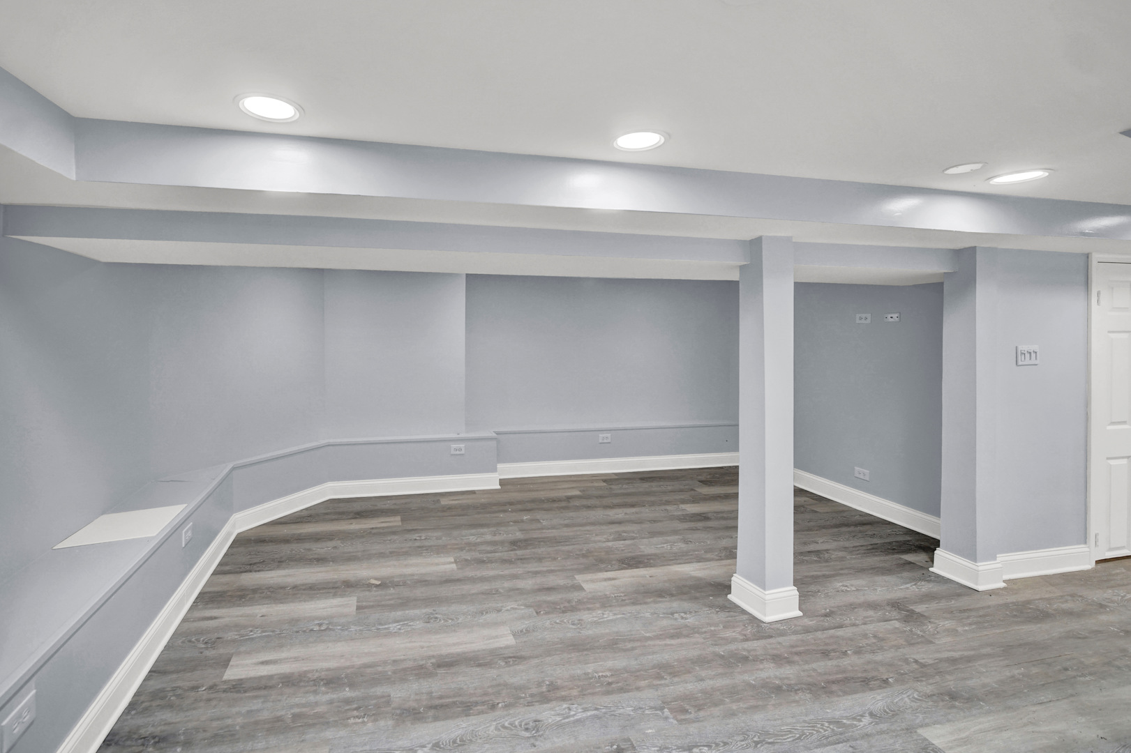 7316 S Woodlawn Avenue