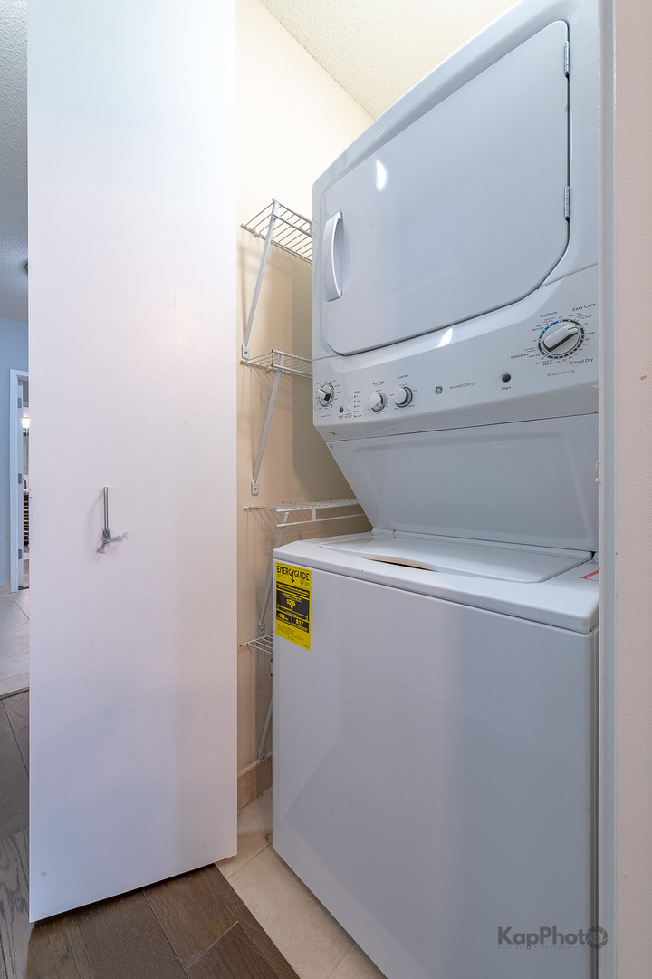 222 N Columbus Drive Unit: 2808