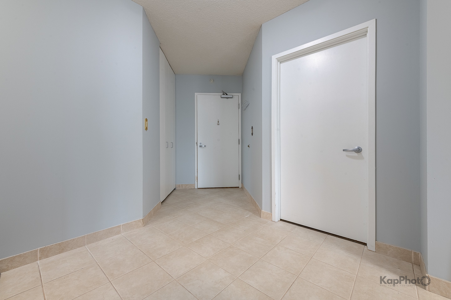 222 N Columbus Drive Unit: 2808
