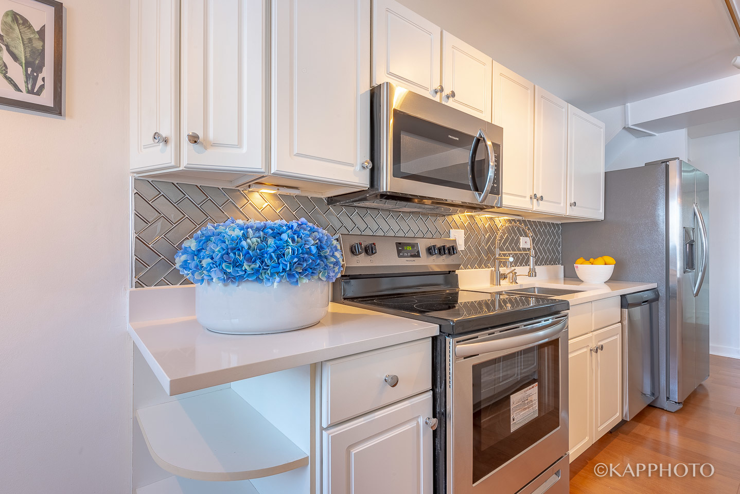 345 N Canal Street Unit: 404