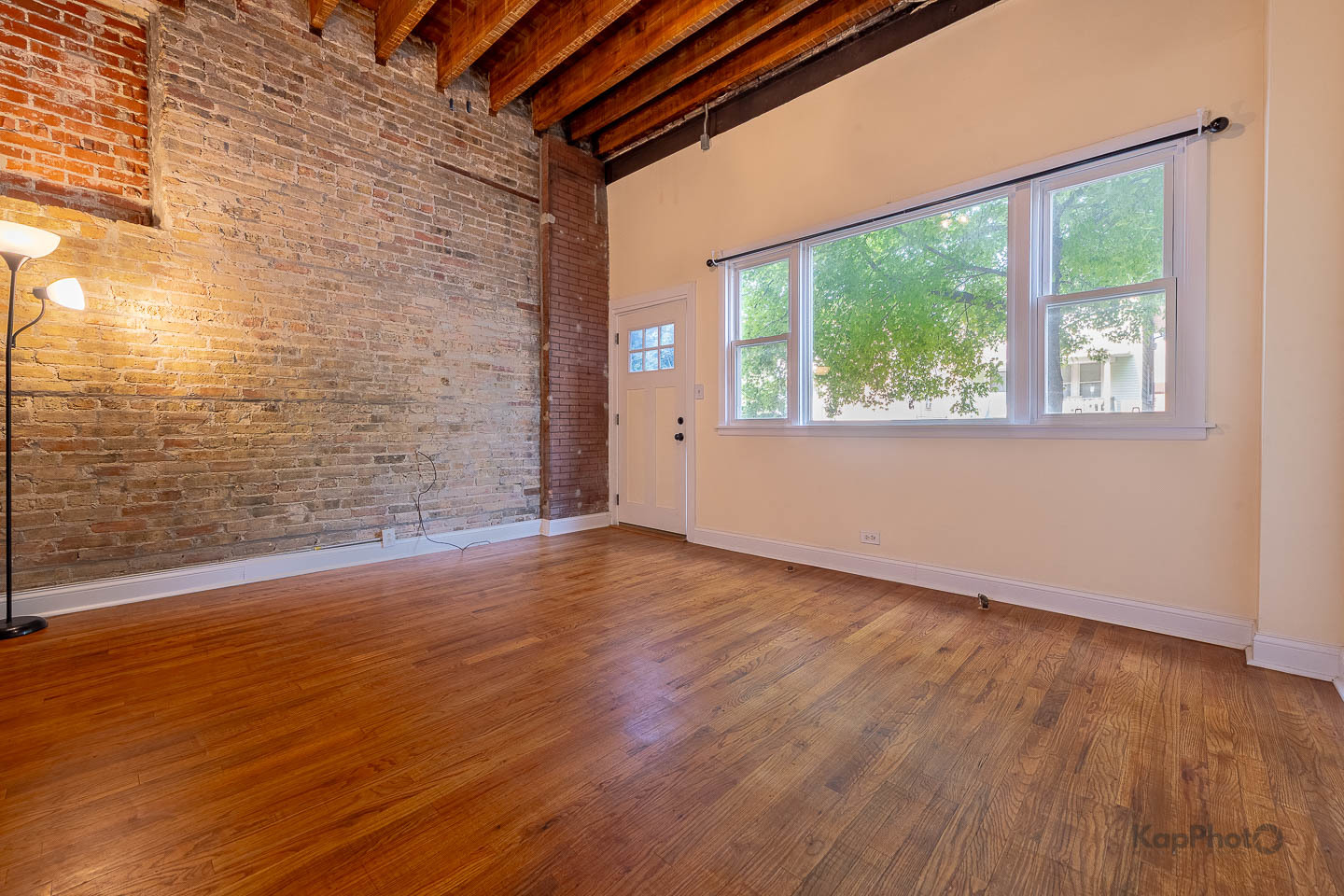 2955 N Spaulding Avenue Unit: 1F