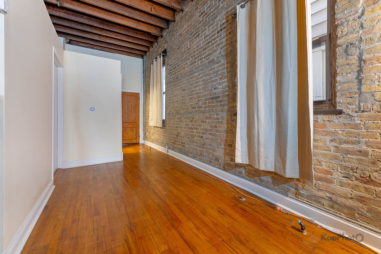 2955 N Spaulding Avenue Unit: 1F