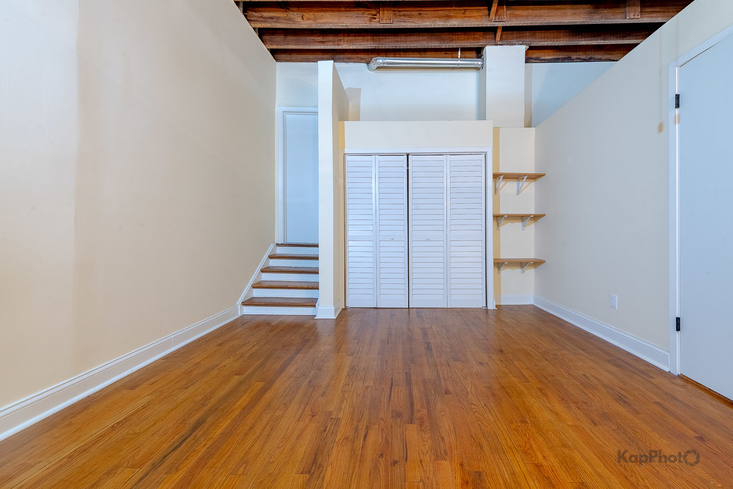 2955 N Spaulding Avenue Unit: 1F