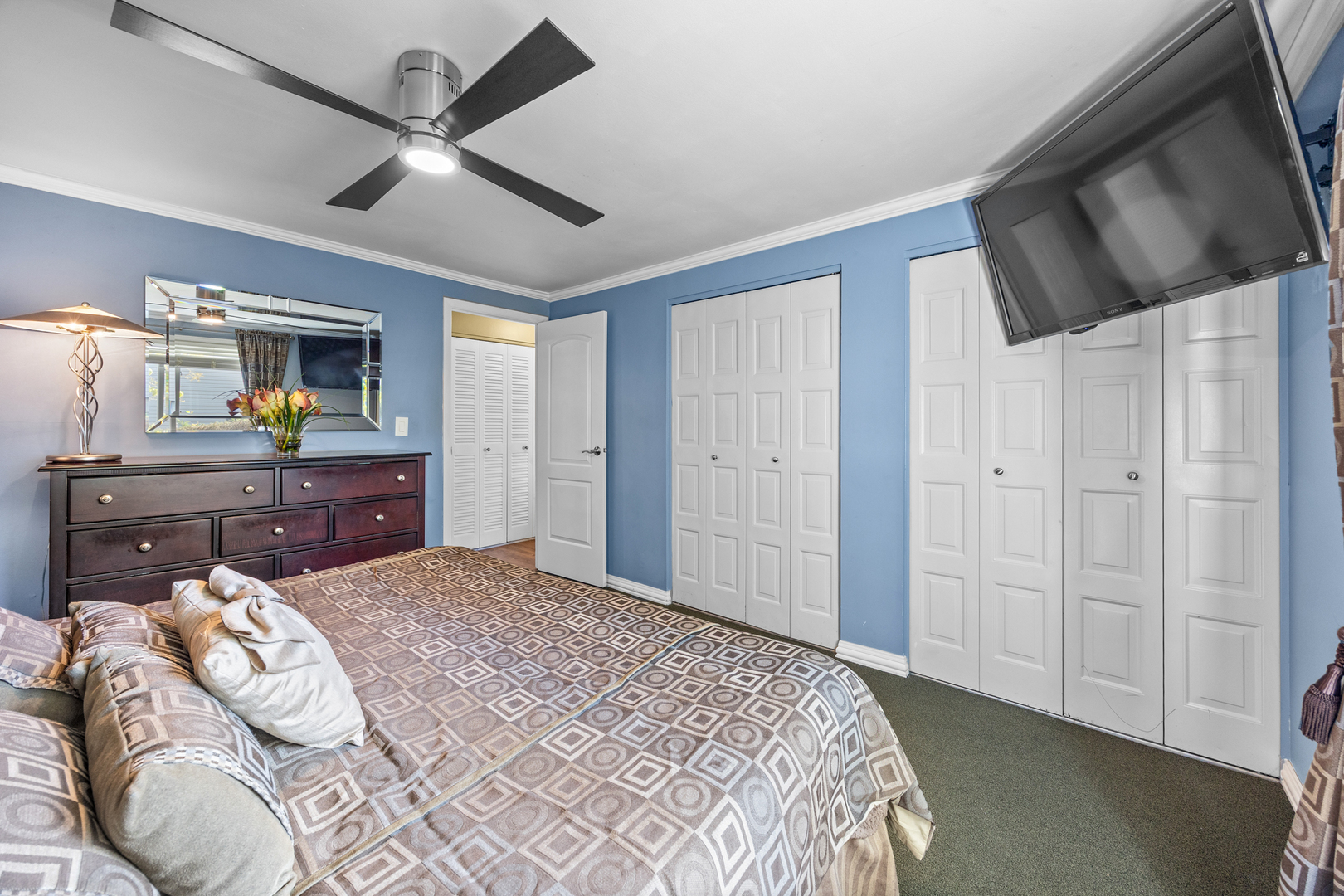 1123 Stoughton Court Unit: 1123