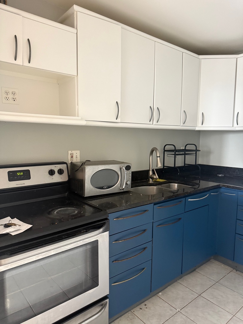 720 W Gordon Terrace Unit: 12A