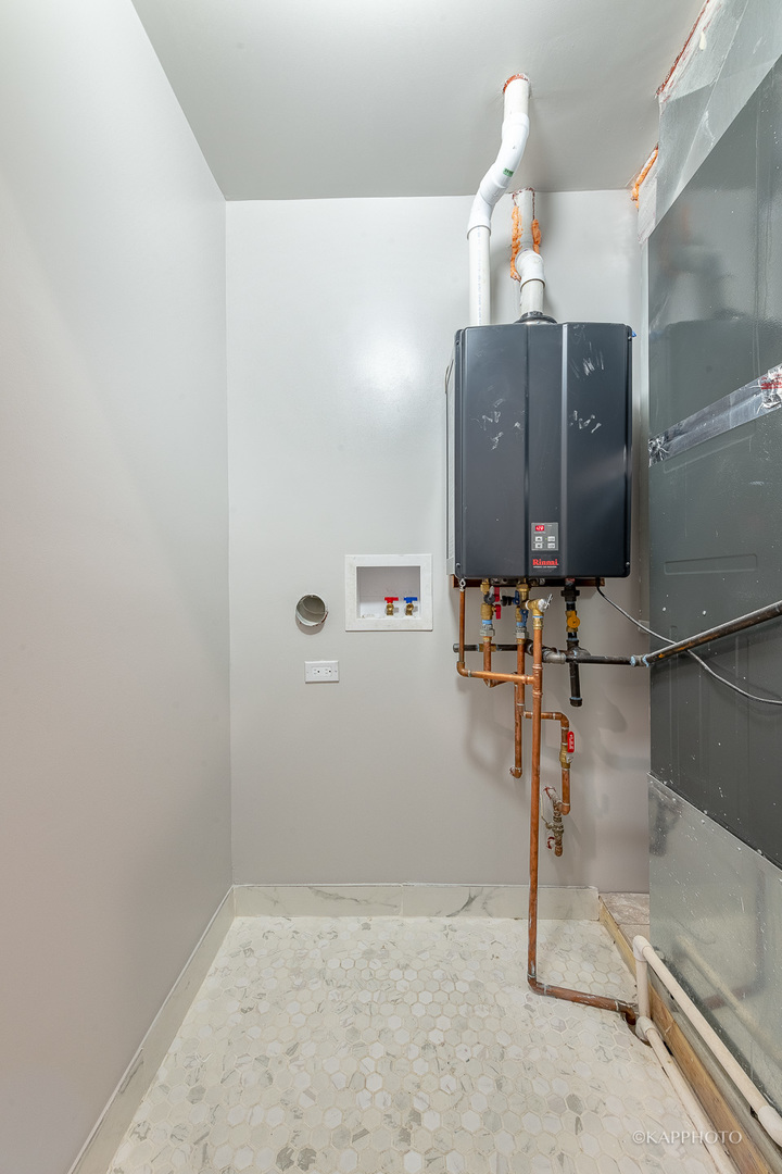 4152 S Prairie Avenue Unit: 1