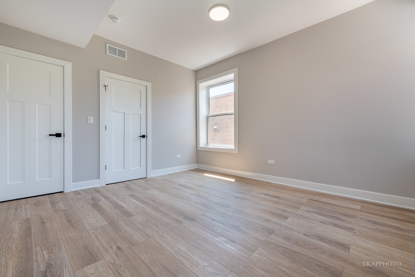 4152 S Prairie Avenue Unit: 1