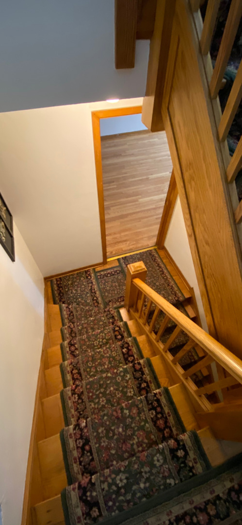 5439 N Artesian Avenue