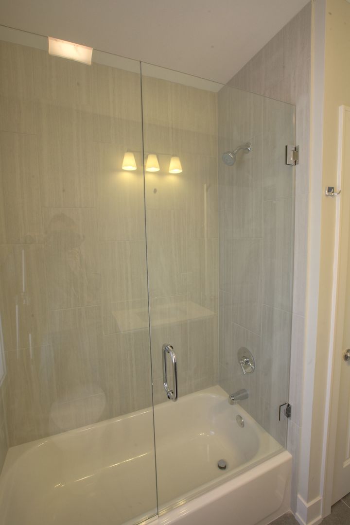 6433 N Albany Avenue Unit: 3W