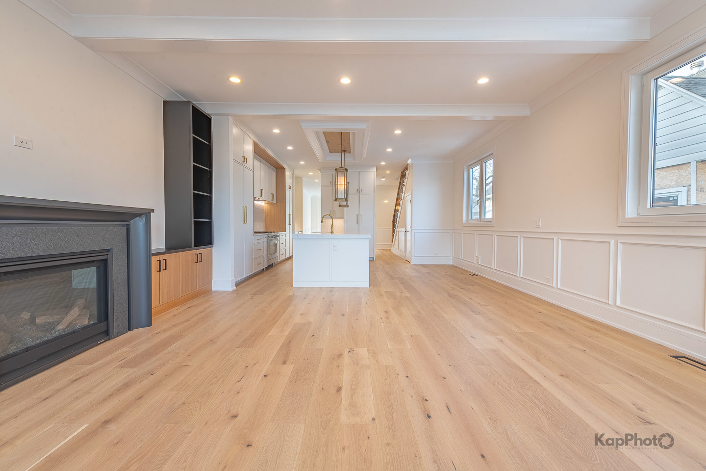 4015 N Albany Avenue