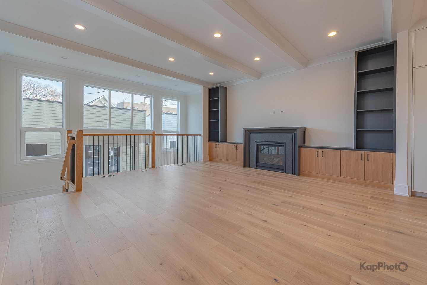 4015 N Albany Avenue