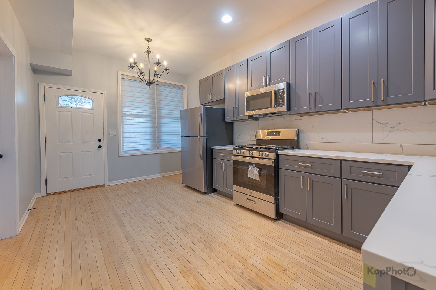 3328 S Emerald Avenue Unit: 3