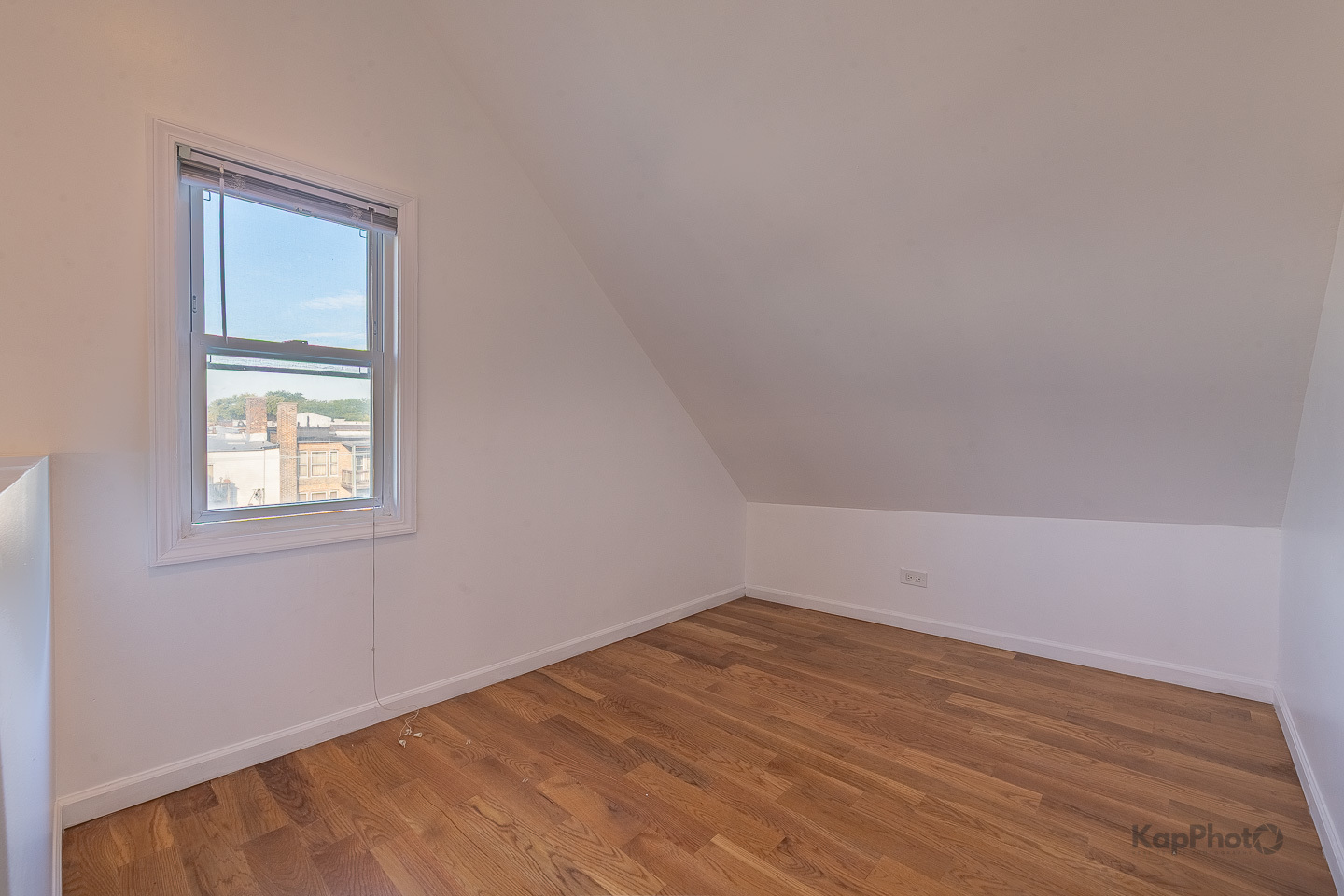 3328 S Emerald Avenue Unit: 3