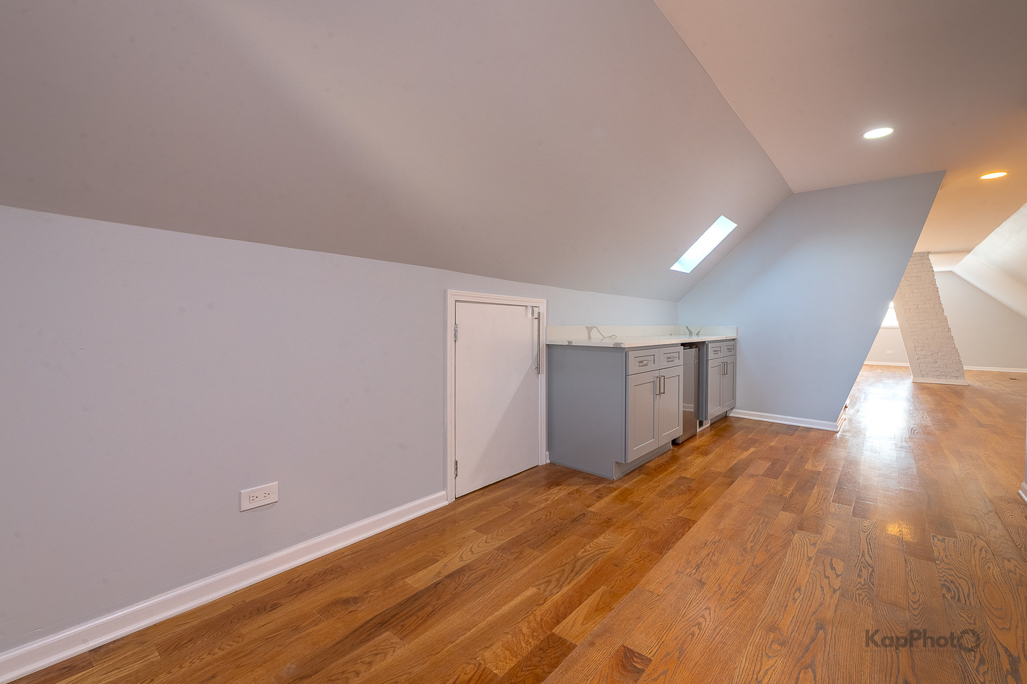 3328 S Emerald Avenue Unit: 3