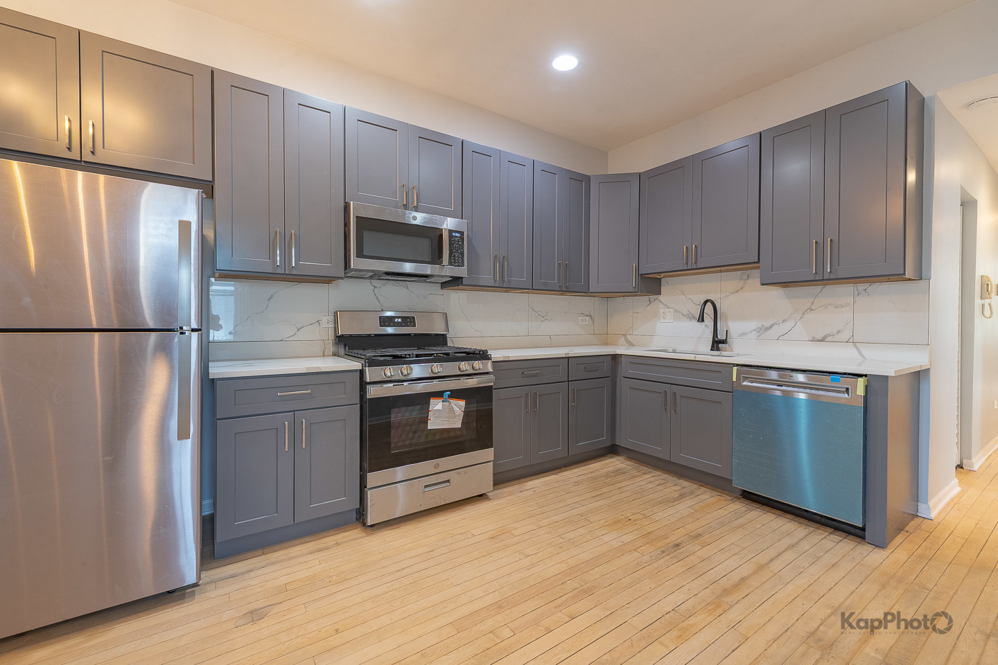 3328 S Emerald Avenue Unit: 3