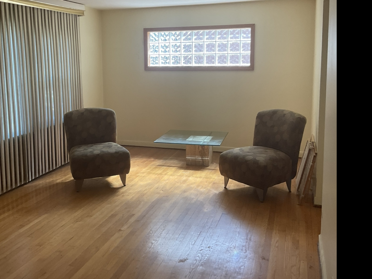 8816 S Blackstone Avenue