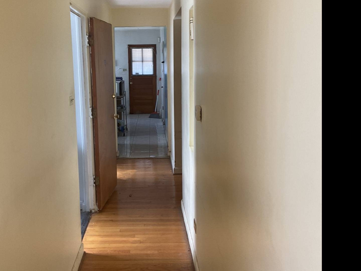 8816 S Blackstone Avenue