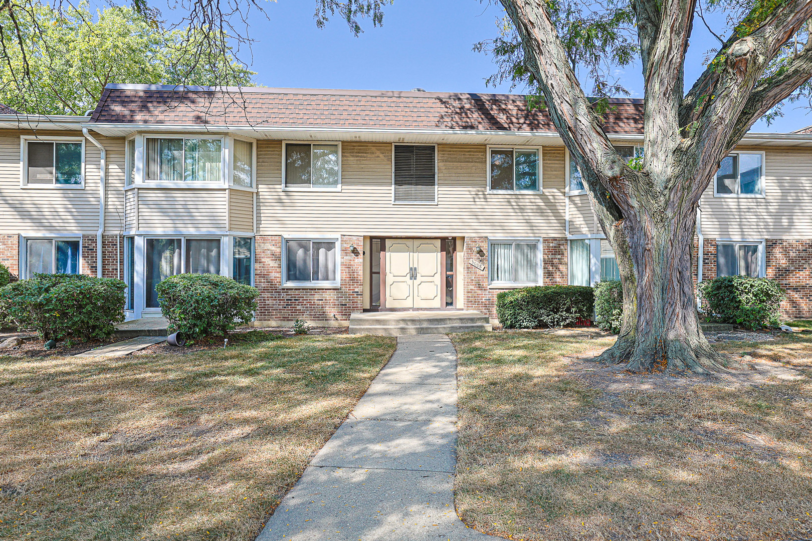 3008 Roberts Drive Unit: 5